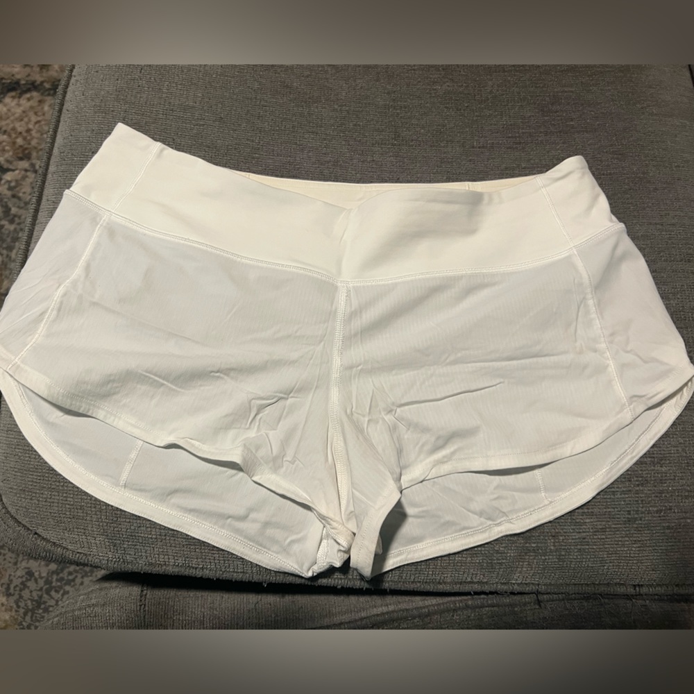 White Lululemon Speed Up Short 2.5 inch